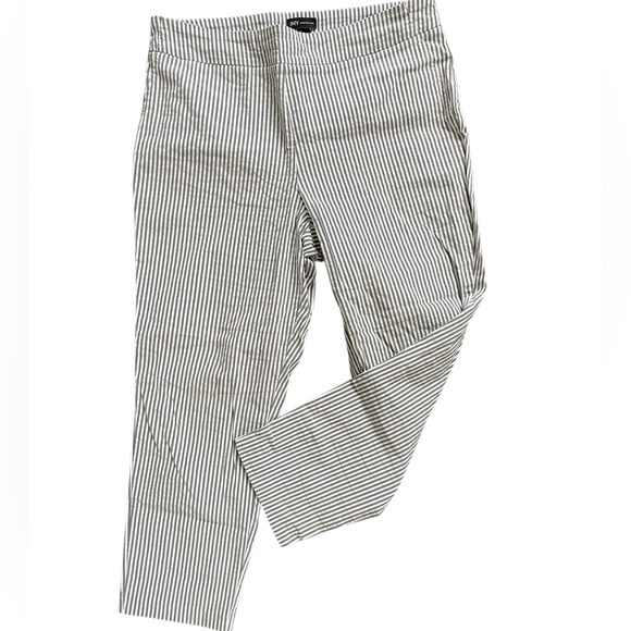 JNY Jones‎ New York Grey Seersucker Pull On Spandex  Stripe Ankle Length Size 16 - Picture 1 of 8
